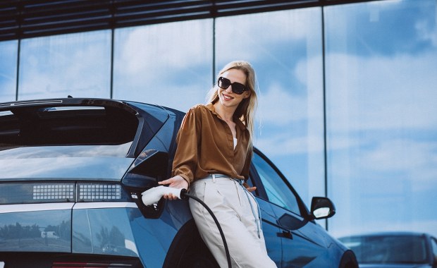 Jak mądrze wybrać auto do firmy? Trendy flotowe i leasing samochodu w 2026 roku