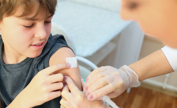 Jak mogą wyglądać szczepienia w szkołach?