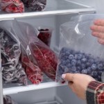 Jak mrozić borówki i jagody, żeby się nie sklejały? Niezawodny sposób na zimowe zapasy