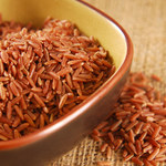 Jak na organizm działa czerwony ryż?