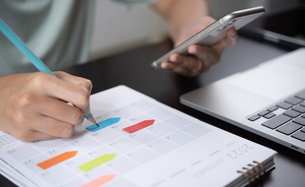 Jak nie stracić zaległego urlopu? Kluczowa data dla pracowników blisko