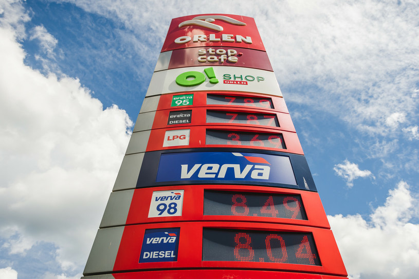 Jak obecnie wyglądają średnie ceny paliw na stacjach? /Karol Makurat/REPORTER /East News