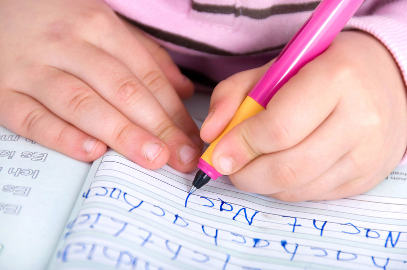Jak objawiają się dysleksja i dysgrafia? Na jakie sygnały powinni zwrócić uwagę rodzice? Odpowiadamy /123RF/PICSEL