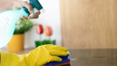 Jak odświeżyć płytę ceramiczną? Ten prosty trik zmieni wszystko