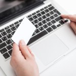 Jak odzyskać pieniądze wysłane na zły numer konta?