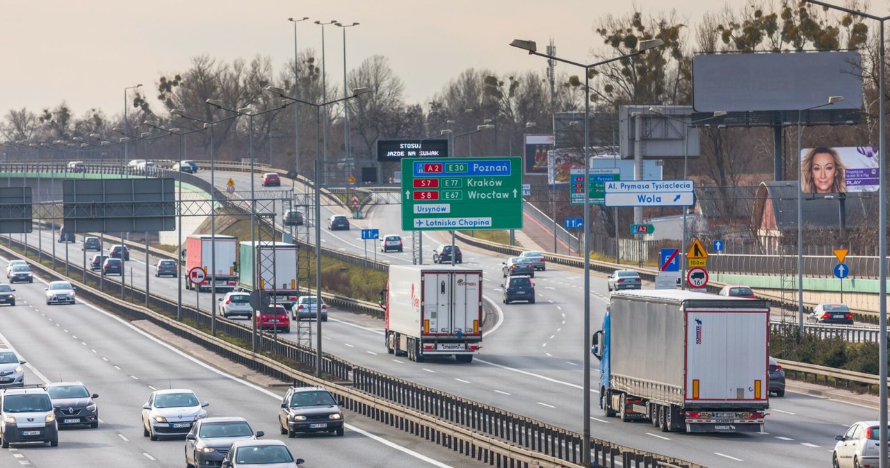 Jak odzyskać pieniądze z viaTOLL? /ARKADIUSZ ZIOLEK /Agencja SE/East News