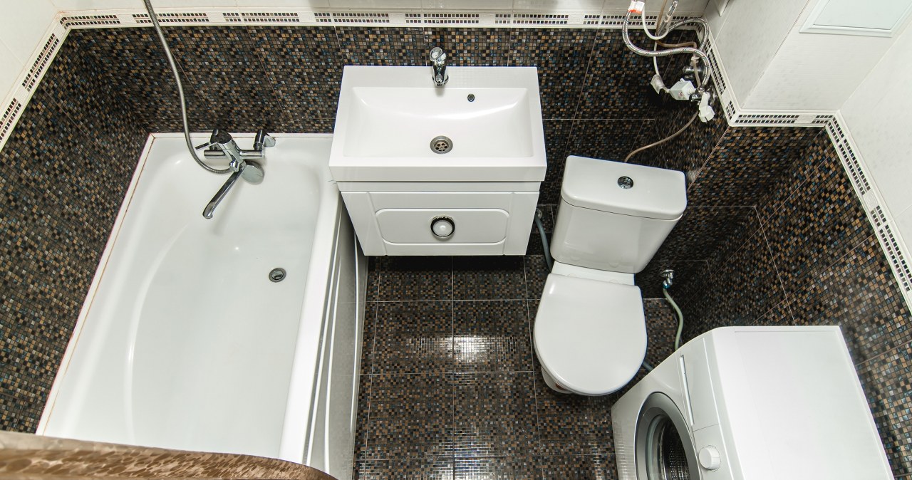 Jak optycznie powiększyć małą łazienkę? Można to zrobić na kilka sposobów /Pixel