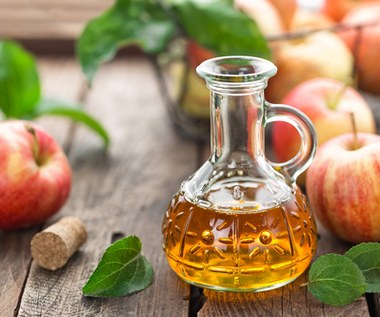 Jak pić ocet jabłkowy? Właściwości i wpływ na organizm