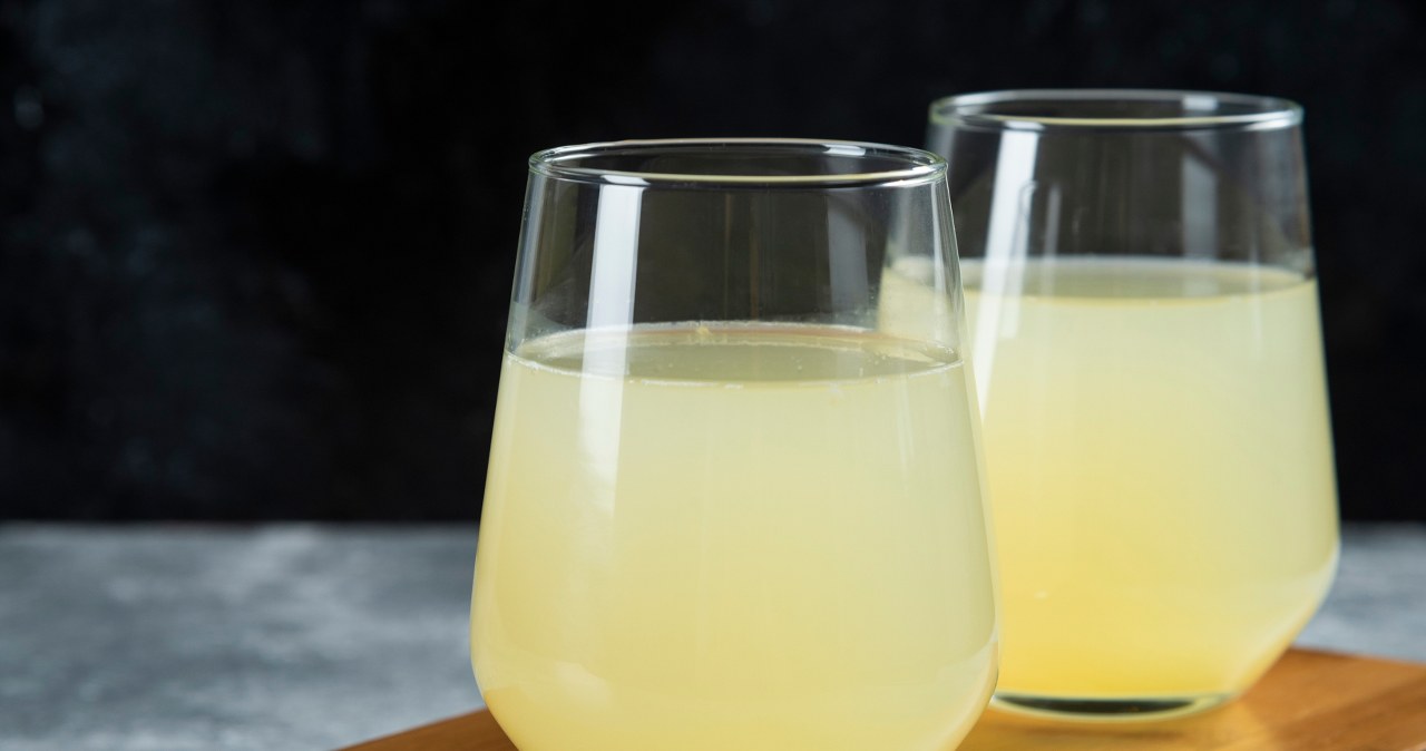 Jak pić sok z cytryny? Korzyści jest więcej niż myślisz /123RF/PICSEL