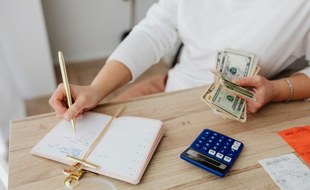 Jak planować comiesięczne finanse? 5 wskazówek