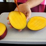 Jak pociąć i przyrządzić świeże mango?