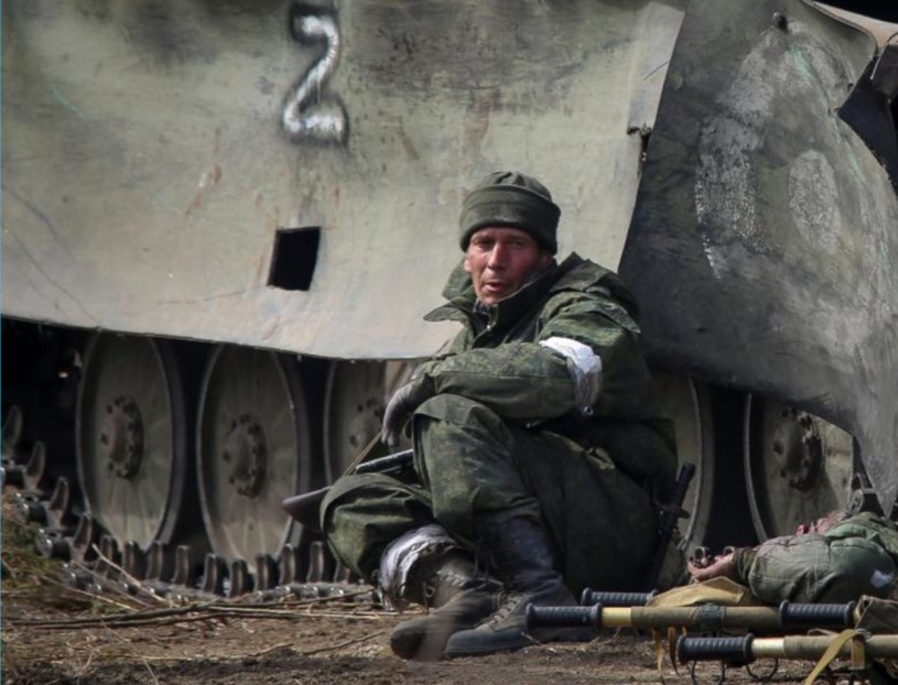 Jak podało na początku maja ukraińskie dowództwo, rosyjska armia na odcinku bachmuckim ma 25 tys. żołnierzy, 60 czołgów, 450 transporterów opancerzonych i 150 dział artyleryjskich) /CHINGIS KONDAROV / Reuters /© 2023 Reuters