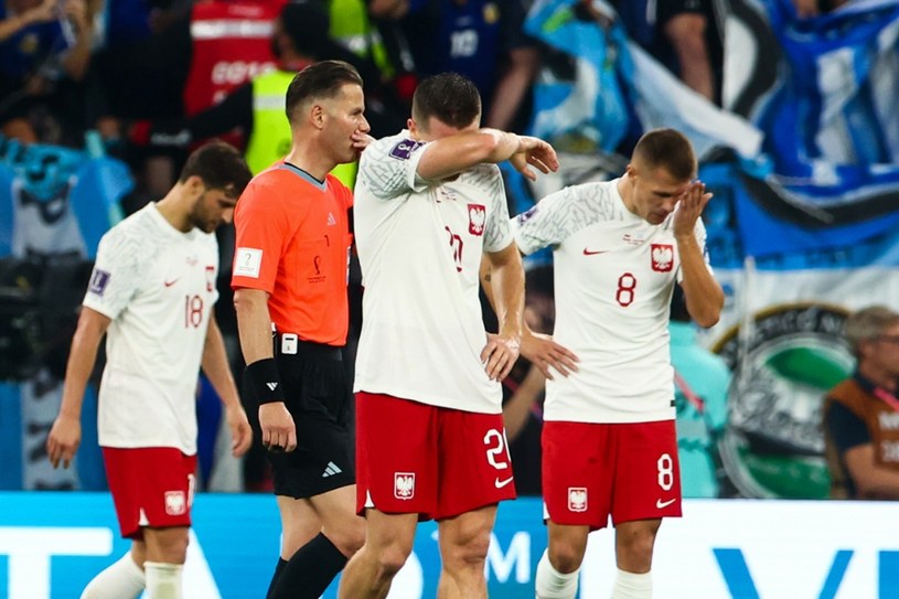 Jak podczas każdego mundialu, nasi piłkarze na moment stają się narodowymi bohaterami /Iwanczuk/Sport/REPORTER /East News