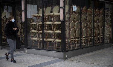 Jak Polacy oceniają przedsiębiorców otwierających biznesy wbrew zakazom? Zapytaliśmy! [SONDAŻ]