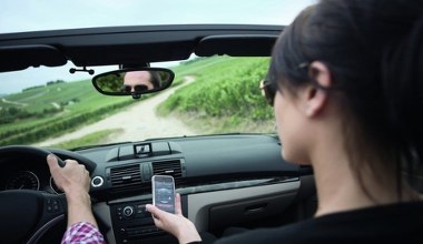 Jak połączyć się z samochodem poprzez Bluetooth?