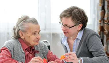 Jak pomóc babci, u której występują początki demencji 