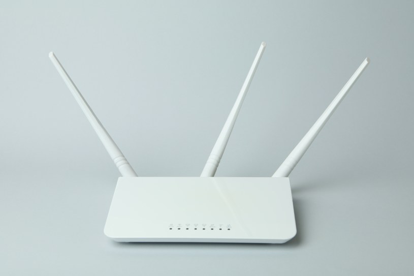 Jak poprawić zasięg WiFi? Kąt anteny ma znaczenie. /123rf.com /123RF/PICSEL