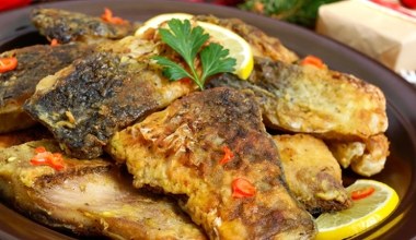 Jak pozbyć się mulistego smaku karpia? Zastosuj patent szefów kuchni