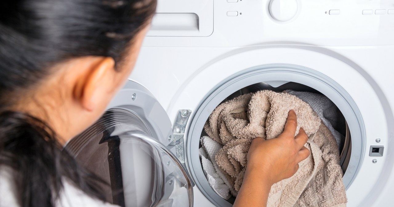 Jak prać ręczniki, aby były miękkie i puszyste? /Pixel
