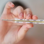 Jak prawidłowo mierzyć temperaturę? Tak unikniesz błędów