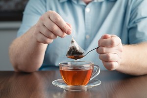Jak prawidłowo parzyć herbatę? Znaczenie ma temperatura wody i rodzaj herbaty