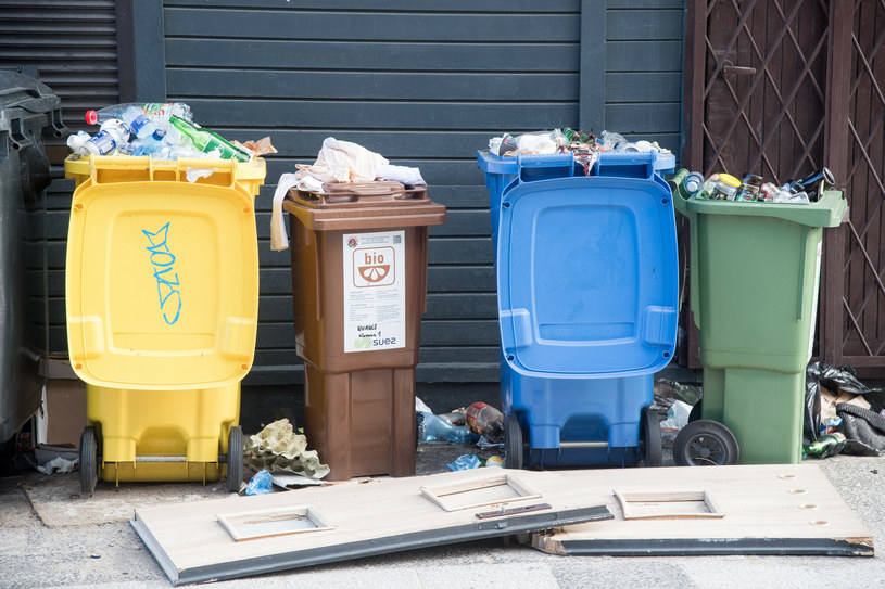 Jak prawidłowo segregować odpady? /Wojciech Strozyk/ /Reporter