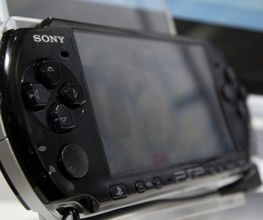 Jak przekształcić mobilne Sony PlayStation Portable w stacjonarną konsolę?