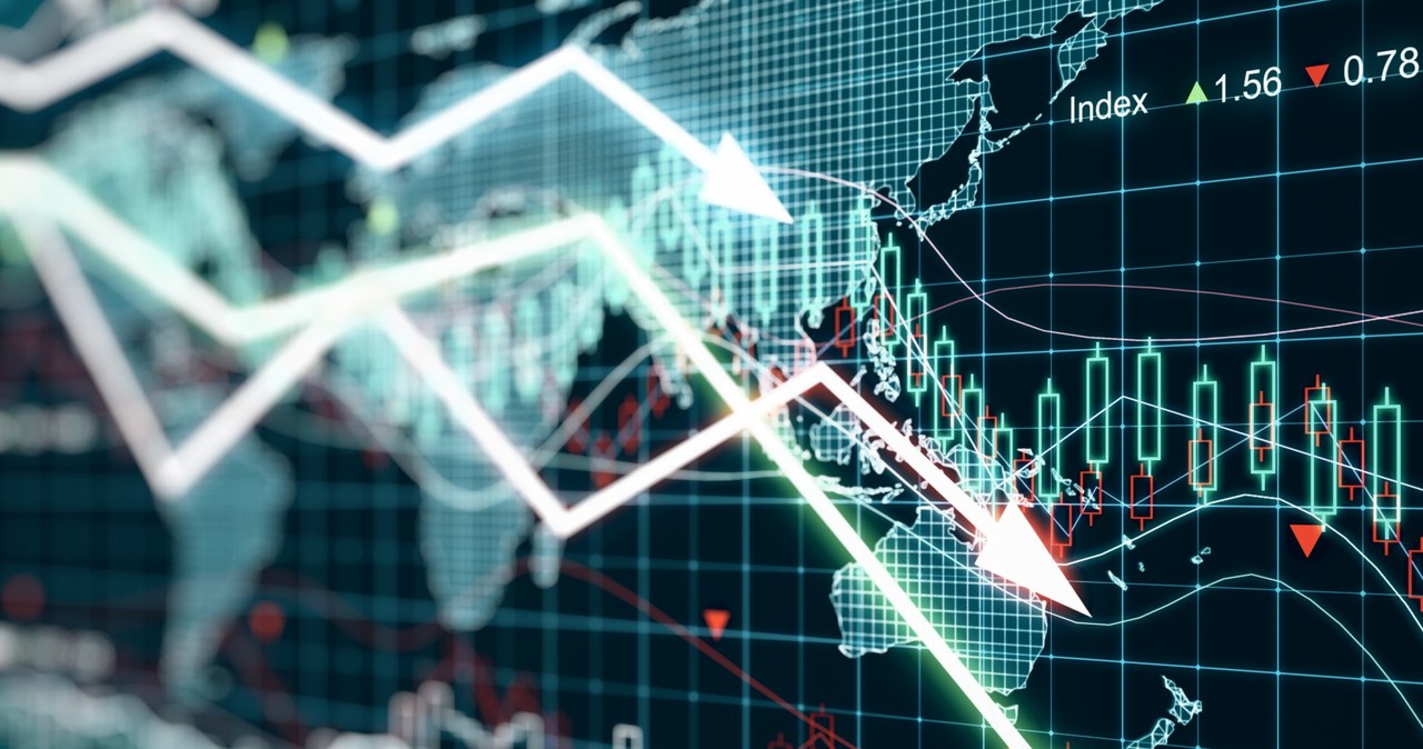 Jak przewidują ekonomiści, w przyszłym roku możemy spodziewać się spadku poziomu PKB. /123RF/PICSEL