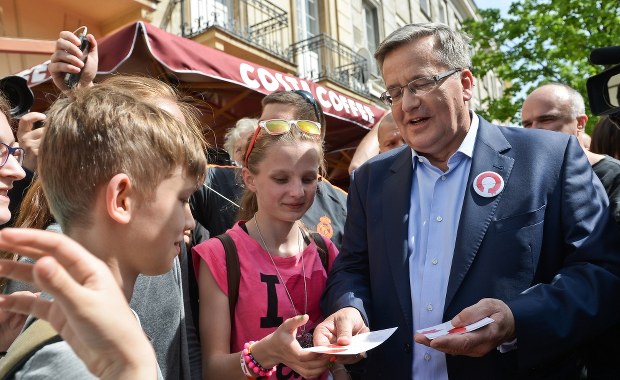 Jak przeżyć za 2 tys. zł? Komorowski radzi zmienić pracę. Brudziński: No to popłynął 