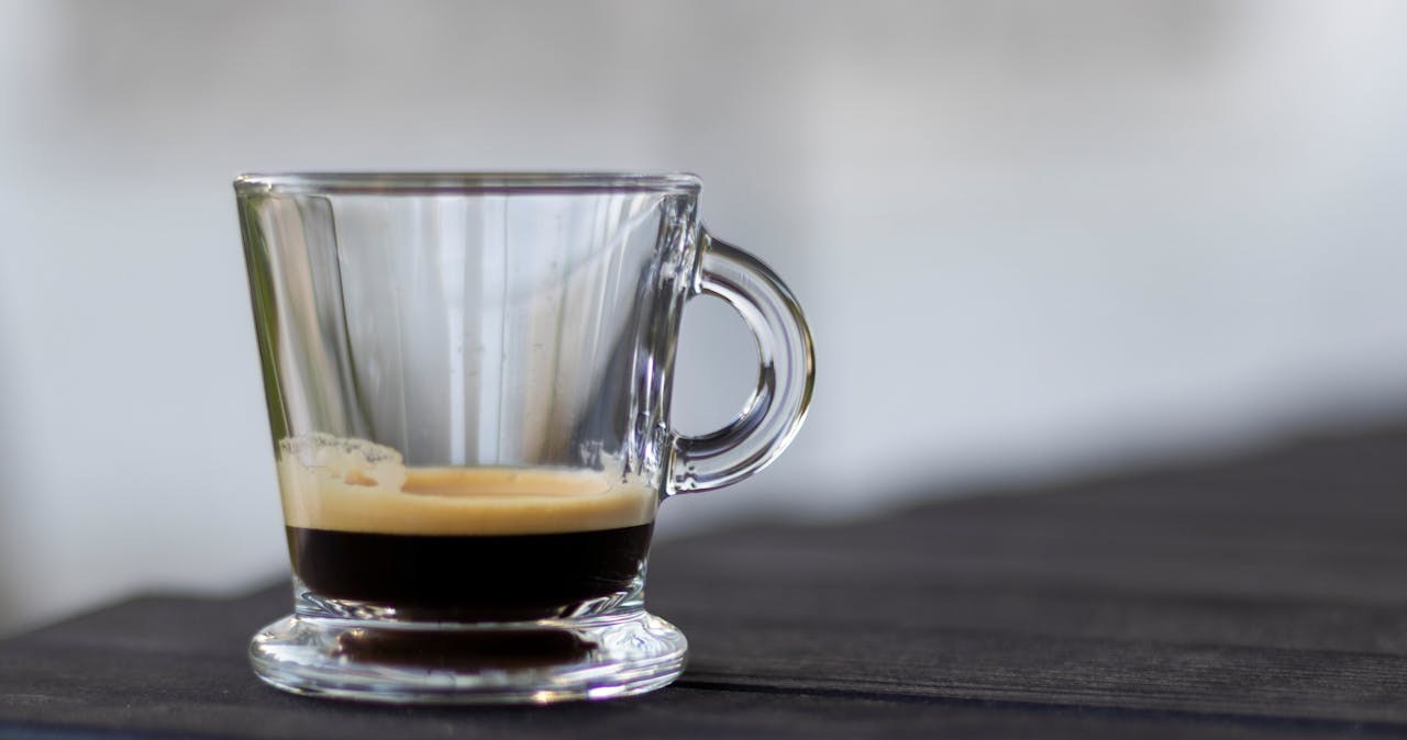 Jak przygotować kawową płukankę do włosów? /Anselmo Machado /pexels.com