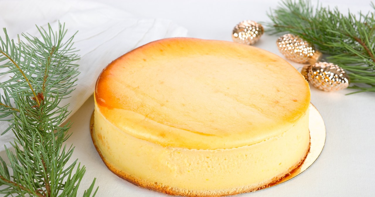 Jak przygotować lekki i puszysty sernik? Trzeba zwrócić uwagę na składniki. /rainbow33 /123RF/PICSEL