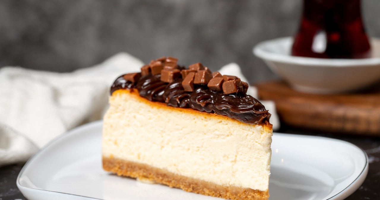 Jak przygotować prosty sernik z blendera? /enezselvi /123RF/PICSEL