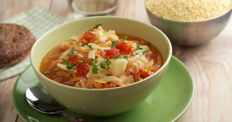 Jak przyrządzić smaczny kapuśniak? /123RF/PICSEL