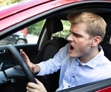 Jak radzić sobie z agresją na drodze? Nie daj się sprowokować