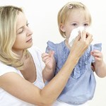 Jak radzić sobie z jesiennymi przeziębieniami u dzieci
