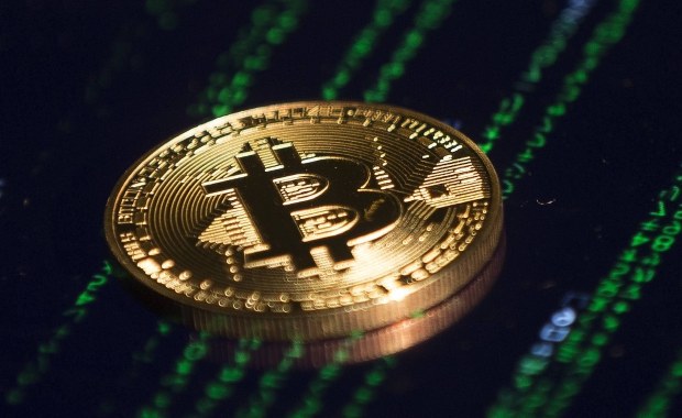 Jak rozliczyć kryptowaluty? Ministerstwo Finansów zmienia stanowisko
