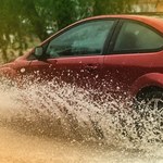 Jak rozpoznać auto po zalaniu? Trzeba sprawdzić konkretne miejsca