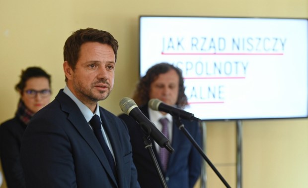 "Jak rząd niszczy wspólnoty lokalne". Trzaskowski żąda dofinansowania samorządów