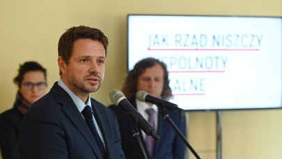 "Jak rząd niszczy wspólnoty lokalne". Trzaskowski żąda dofinansowania samorządów