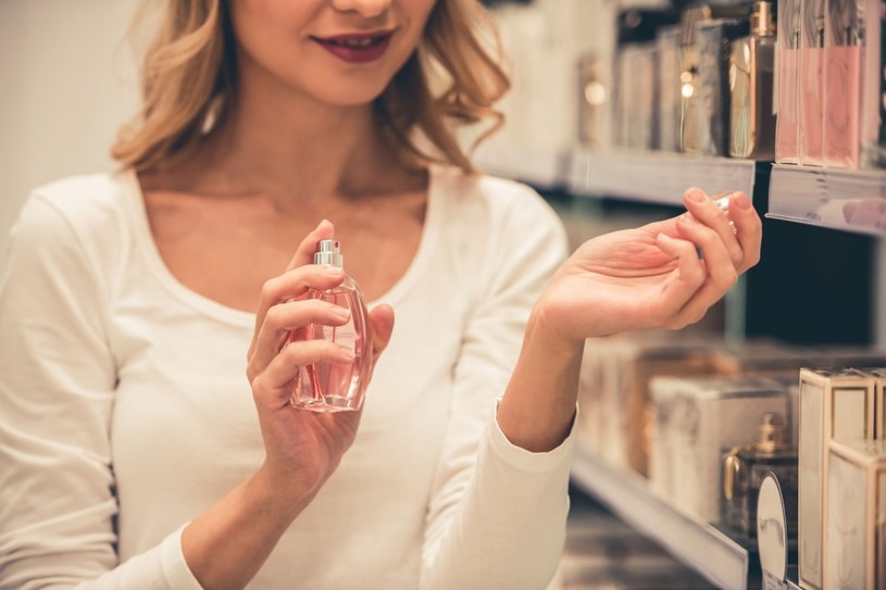 Jak samodzielnie zrobić perfumy? Pięć kroków do wyjątkowego zapachu 