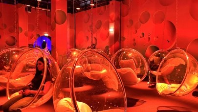 Jak się całkowicie odprężyć? "Antystresowa" wystawa w Paryżu