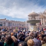 Jak się nie dać okraść w Watykanie? W sobotę będzie tam 200 tys. osób