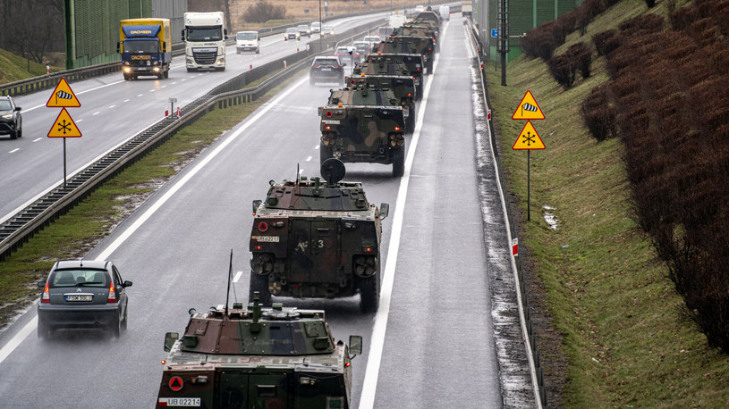 Jak się zachować, widząc wojskową kolumnę na drodze? /News Lubuski /East News