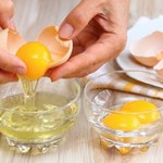 Jak sprawdzić świeżość jajek? Poznaj dwa niezawodne sposoby!