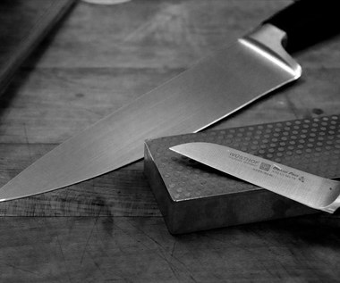 Jak szybko naostrzyć nóż bez użycia ostrzałki?