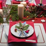​Jak tanio udekorować stół na Boże Narodzenie?