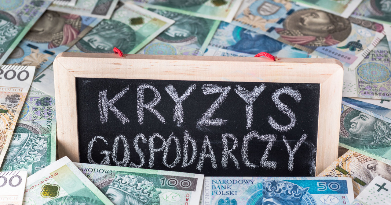 Jak uchronić polską gospodarkę przed całkowitym zamknięciem? /Arkadiusz Ziółek /East News