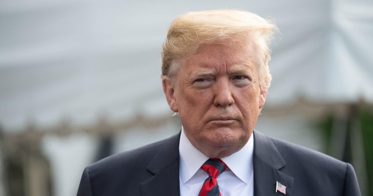 Jak UE powinna odpowiedzieć na cła Trumpa? /NICHOLAS KAMM /AFP