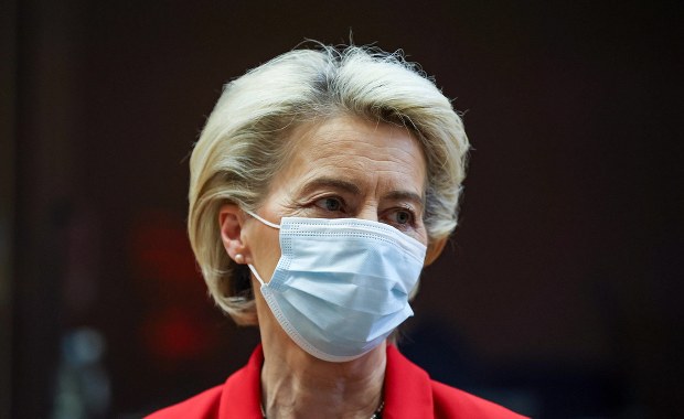 Jak ukarać Polskę po wyroku TK? Szefowa KE przedstawiła swoje pomysły