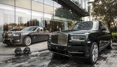 Jak ukraść Rolls-Royce'a z salonu? Wystarczy się odpowiednio przebrać
